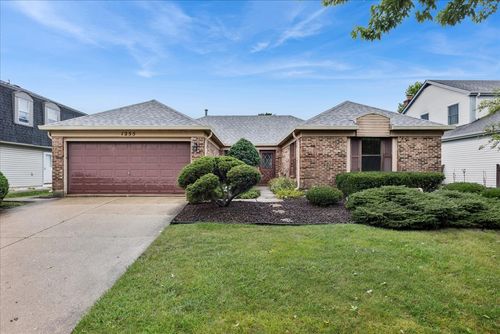 1255 John Dr, Hoffman Estates, IL, 60169-2323 | Card Image