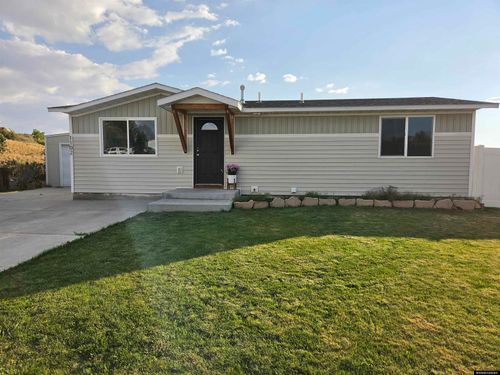 1102 Converse Ct, Rock Springs, WY, 82901-7101 | Card Image