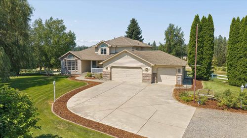 5611 E Nancy Ln, Mead, WA, 99021-9039 | Card Image