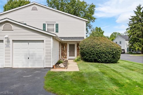 b-5-135 Ivy Hill Ln, Medina, OH, 44256-2593 | Card Image