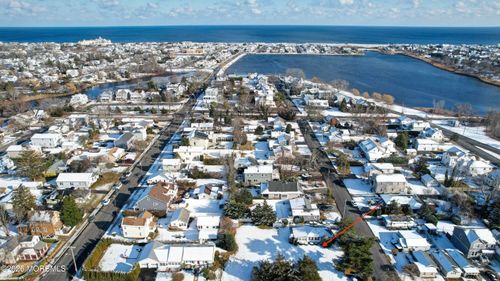 570 Central Ave, Spring Lake, NJ, 07762-1817 | Card Image