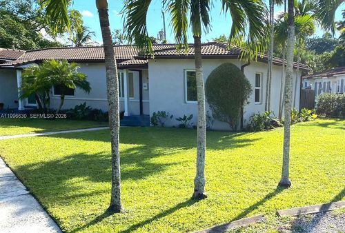 922 Ne 108th St, Biscayne Park, FL, 33161-7316 | Card Image