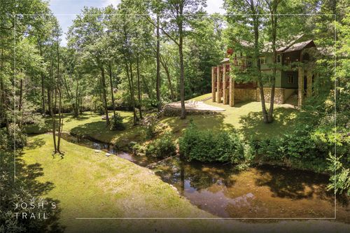 94 Joshs Trl, Cashiers, NC, 28717-0395 | Card Image