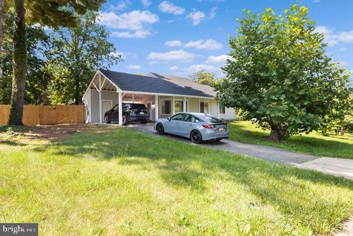 15901 Perkins Ln, BOWIE, MD, 20716-1645 | Card Image