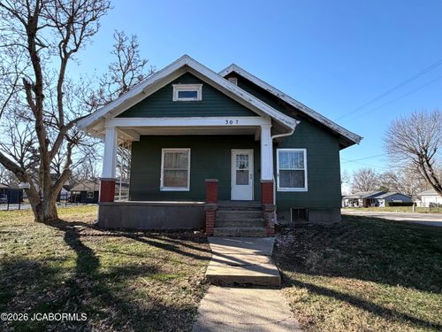 307 W Russell St, CALIFORNIA, MO, 65018-1352 | Card Image