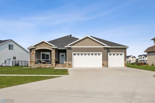 6884 21st St S, Fargo, ND, 58104-6884 | Card Image