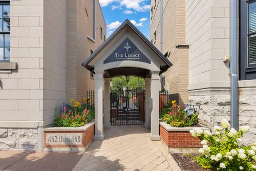apt-4s-462 Pennsylvania Ave, Glen Ellyn, IL, 60137-4459 | Card Image