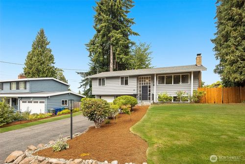 661 Birch St, Edmonds, WA, 98020-4633 | Card Image