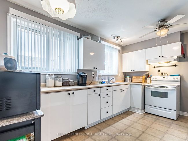 866 Krosno Blvd, House attached with 5 bedrooms, 2 bathrooms and 2 parking in Pickering ON | Image 10