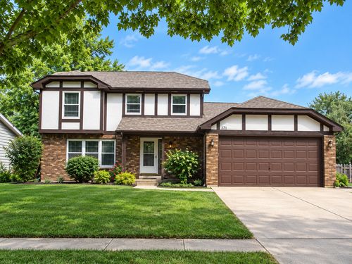 571 Shenandoah Trl, ELGIN, IL, 60123-2510 | Card Image