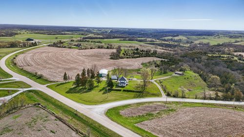 27048 500th St, Chariton, IA, 50049-8152 | Card Image