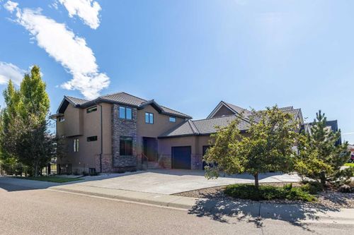 203 Highlands Close, Desert Blume, AB, T1B0H5 | Card Image