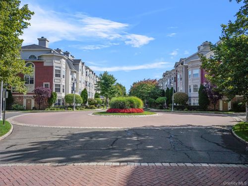 37 Harbor Pointe Dr, Haverstraw, NY, 10927-2114 | Card Image