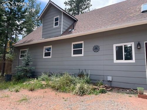 104 Pine Ridge Ave, Woodland Park, CO, 80863-1135 | Card Image