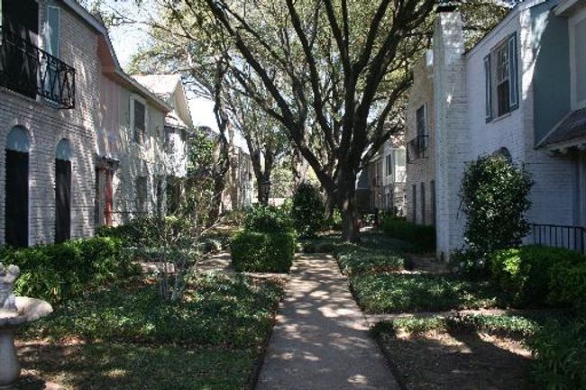 APT-304 - 2811 Woodbury St, Townhouse with 2 bedrooms, 2 bathrooms and null parking in San Antonio TX | Image 16