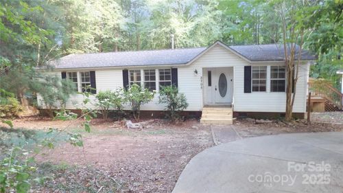 2705 Mountainview Rd, Clover, SC, 29710-7526 | Card Image