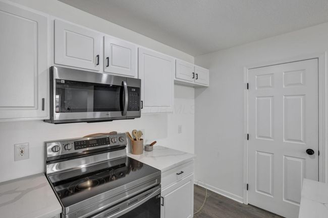 216 Brueghel, Condo with 2 bedrooms, 3 bathrooms and null parking in Blacklick OH | Image 11