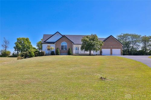 62 Kings Ct, New Vienna, OH, 45159-9242 | Card Image