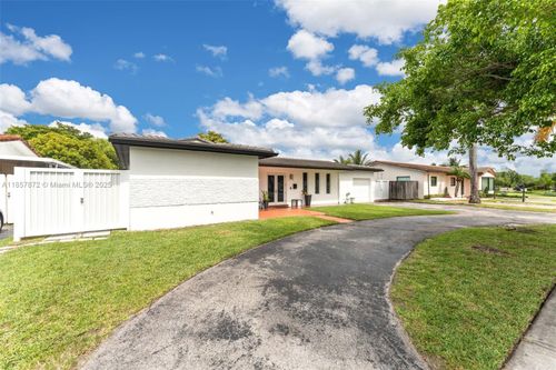 1730 Sw 102nd Ave, MIAMI, FL, 33165-7424 | Card Image