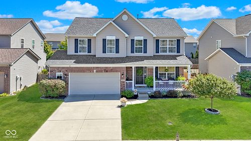 7827 Wedgetail Dr, Zionsville, IN, 46077-4421 | Card Image