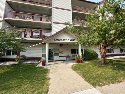208-5020 49 Street, Rocky Mountain House, AB, T4T1P9 | Card Image