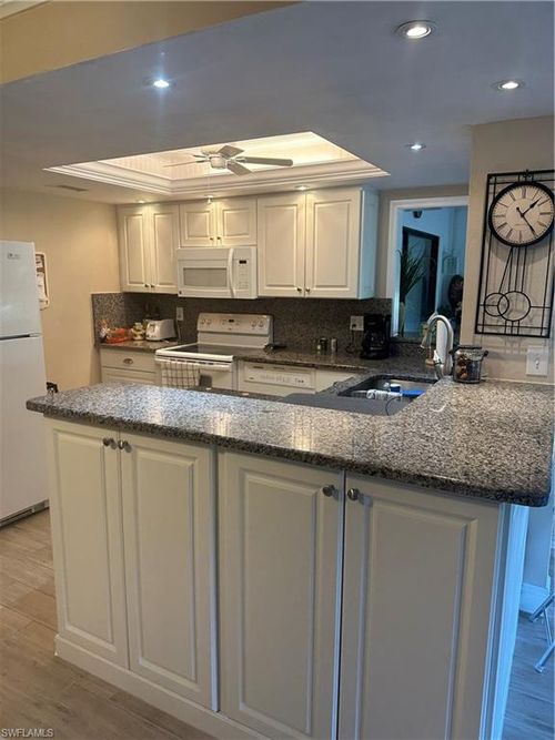 apt-211-5770 Trailwinds Dr, FORT MYERS, FL, 33907-8342 | Card Image