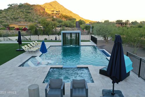 7111 N Quartz Mountain Rd, Paradise Valley, AZ, 85253-2944 | Card Image