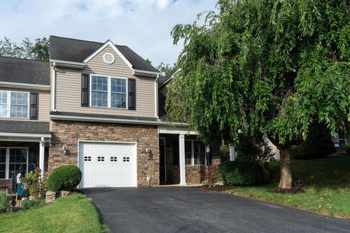 47 Villa View Dr, STAUNTON, VA, 24401-5680 | Card Image