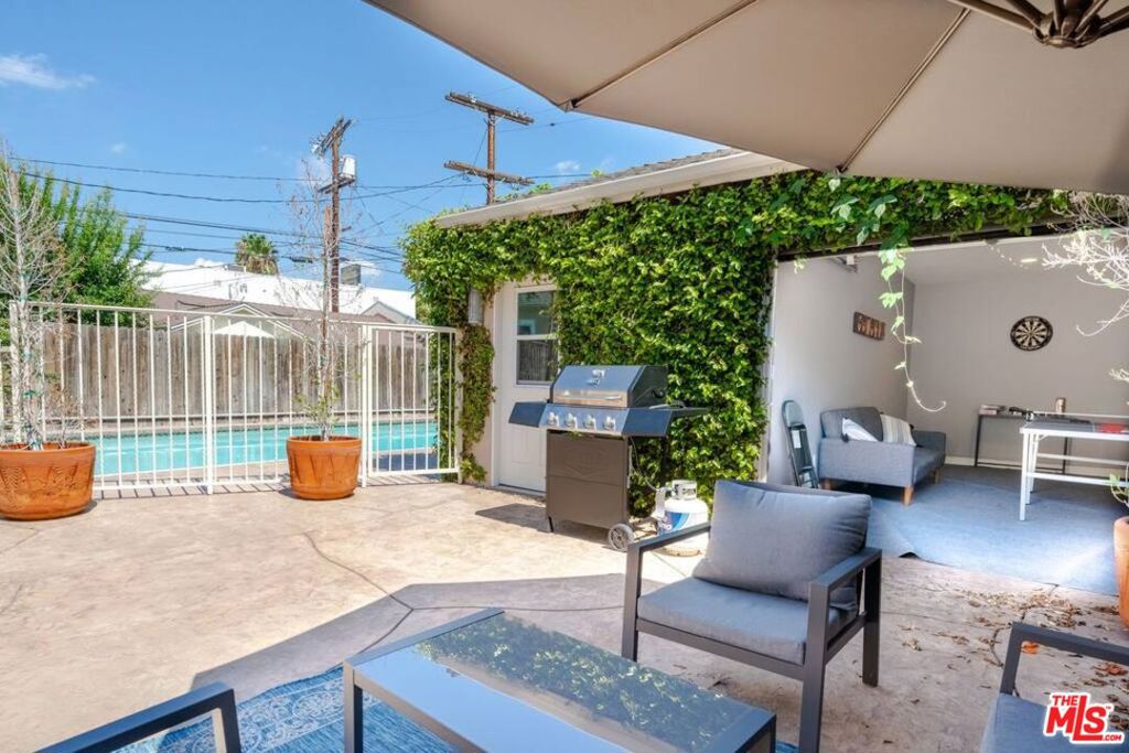 Residential Lease in Sherman Oaks 5
