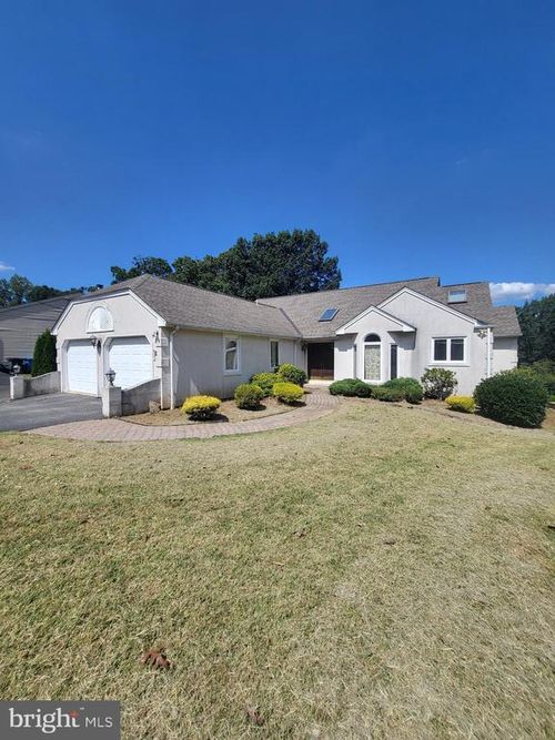 317 Rivervale Rd, READING, PA, 19605-3291 | Card Image