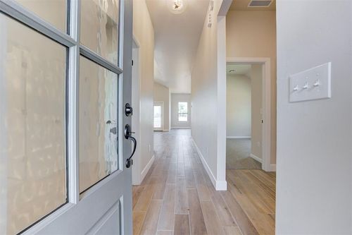 5013 Misty Wood Ln, Mustang, OK, 73064-1162 | Card Image