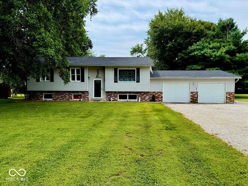 1564 W Sitting Bull Dr, Terre Haute, IN, 47802-9091 | Card Image