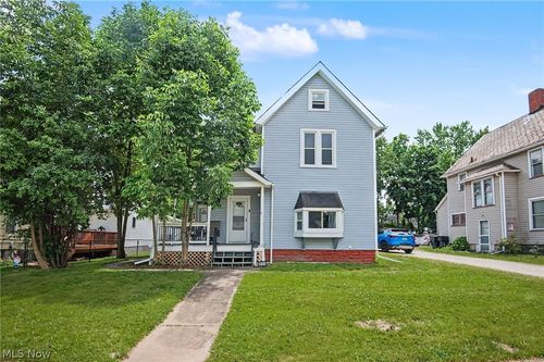 853 Summit St Nw, Warren, OH, 44485-2815 | Card Image