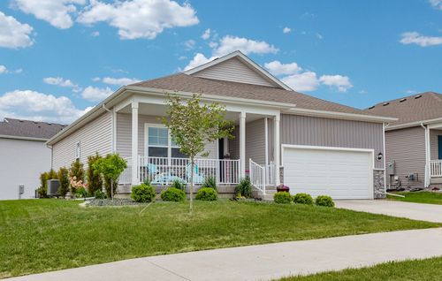 9904 Nw 82nd Ave, Johnston, IA, 50131-6001 | Card Image