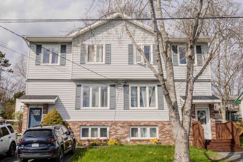 44 Florence Place, Lower Sackville, NS, B4C3Z4 | Card Image