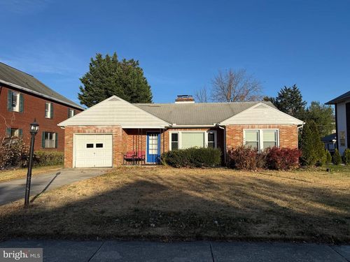 685 Colonial Ave, YORK, PA, 17403-3403 | Card Image