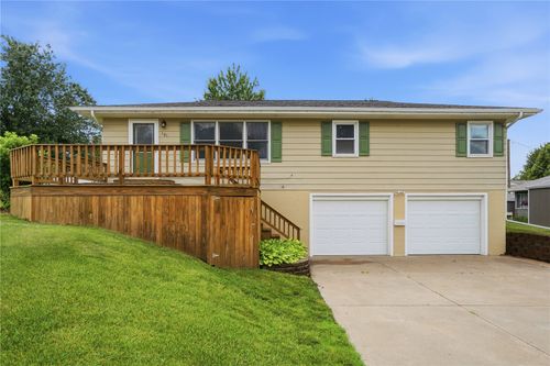 101 Country Club Dr, Vinton, IA, 52349-2355 | Card Image