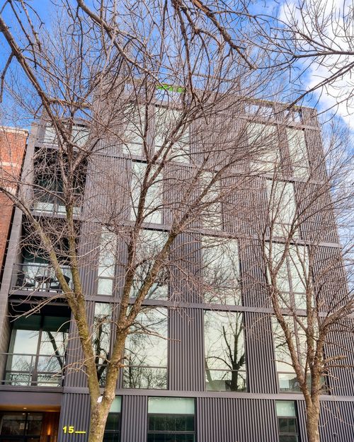 201-15 N Elizabeth St, Chicago, IL, 60607-1911 | Card Image