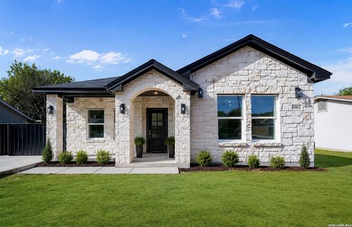 229 Colonial Ln, La Vernia, TX, 78121-0079 | Card Image