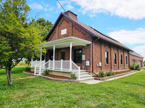 7946 Us Highway 22 E, New Holland, OH, 43145-9619 | Card Image