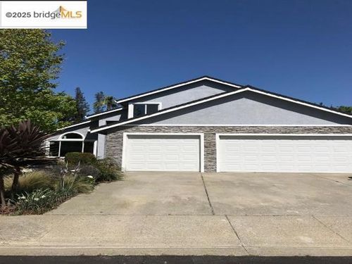 632 Cordelia Cir, Vacaville, CA, 95687-5661 | Card Image