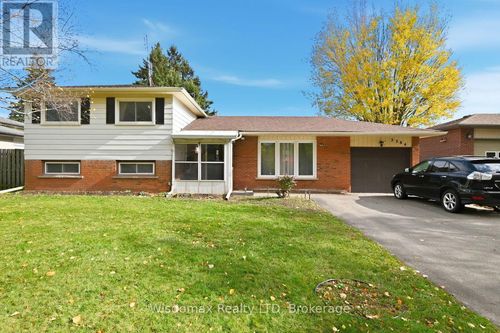 3384 Baker Cres, Niagara Falls, ON, L2J3L9 | Card Image