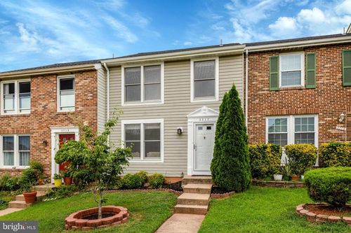 3717 Keefer Ct, FAIRFAX, VA, 22033-1305 | Card Image