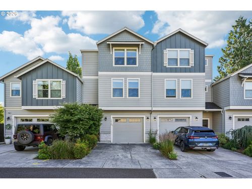 16520 Se 40th Cir, Vancouver, WA, 98683-9456 | Card Image