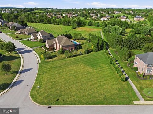 2788 Farnham Ln, YORK, PA, 17408-9068 | Card Image
