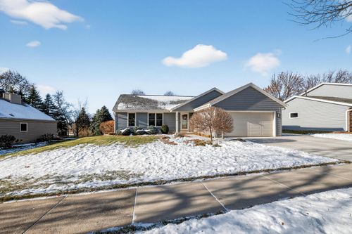 1914 Harvest Ln, Waukesha, WI, 53186-2665 | Card Image