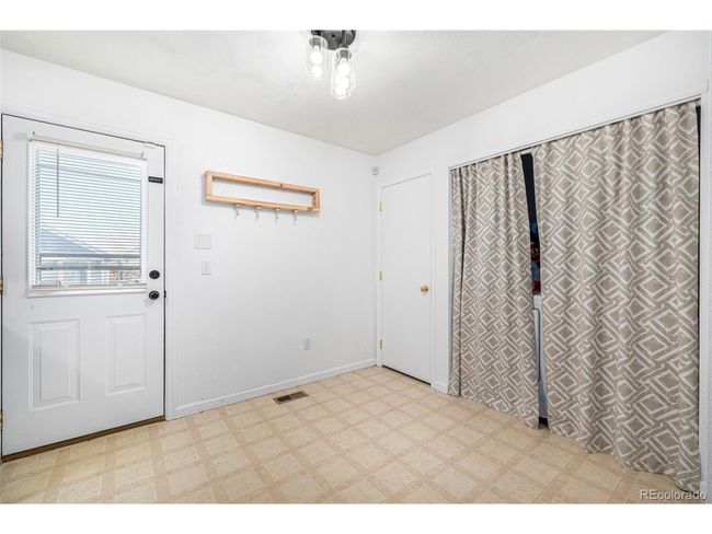 2728 Renshaw St, House other with 3 bedrooms, 2 bathrooms and null parking in Strasburg CO | Image 28