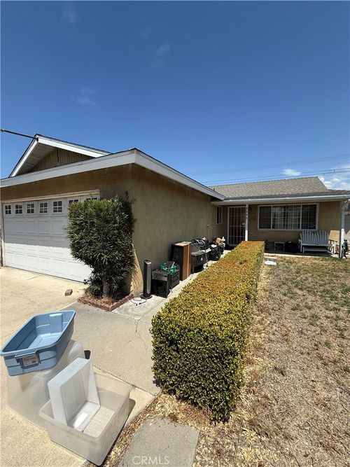 4644 Olive St, Montclair, CA, 91763-1426 | Card Image