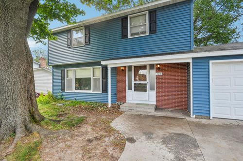 125 Battle Creek Pl, Saint Paul, MN, 55119-4944 | Card Image