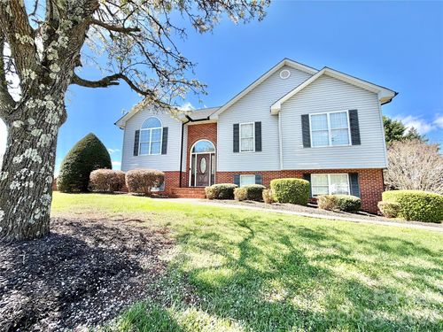 15 Luther Stafford Ave, Taylorsville, NC, 28681-8933 | Card Image